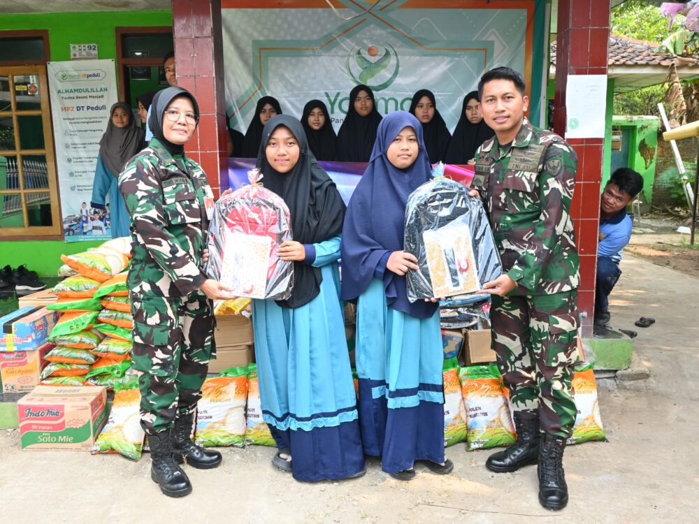 Lanud Sugiri Sukani Salurkan Bantuan Sosial ke Dua Panti Asuhan di Majalengka