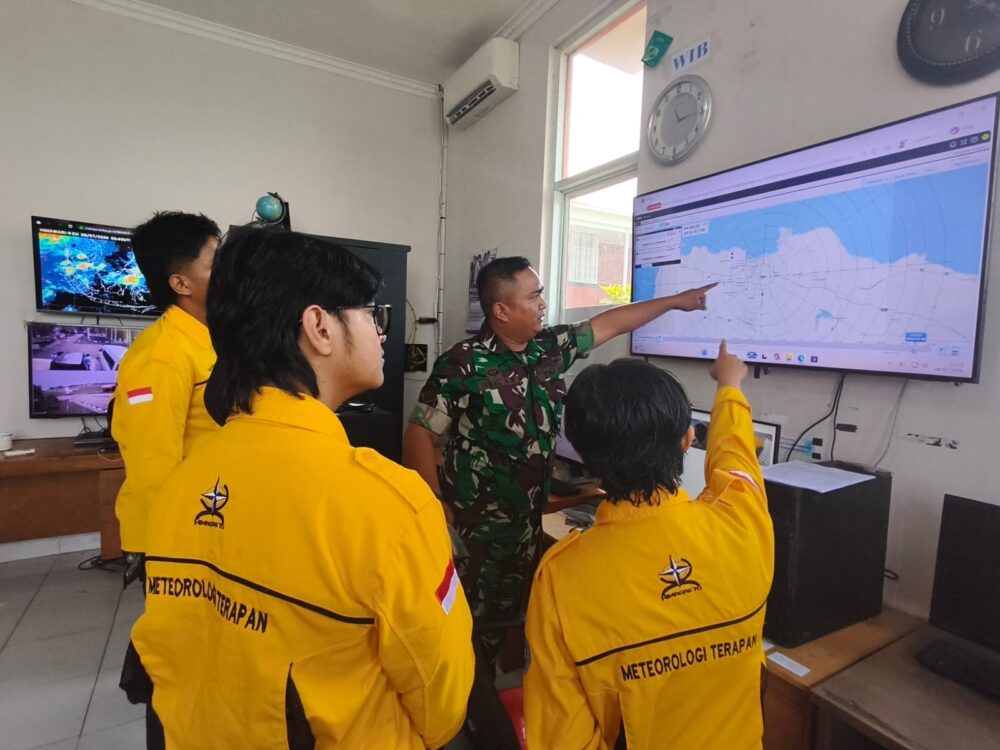 Lanud Halim Perdanakusuma Dukung Peningkatan Kompetensi Mahasiswa IPB di Bidang Meteorologi Penerbangan