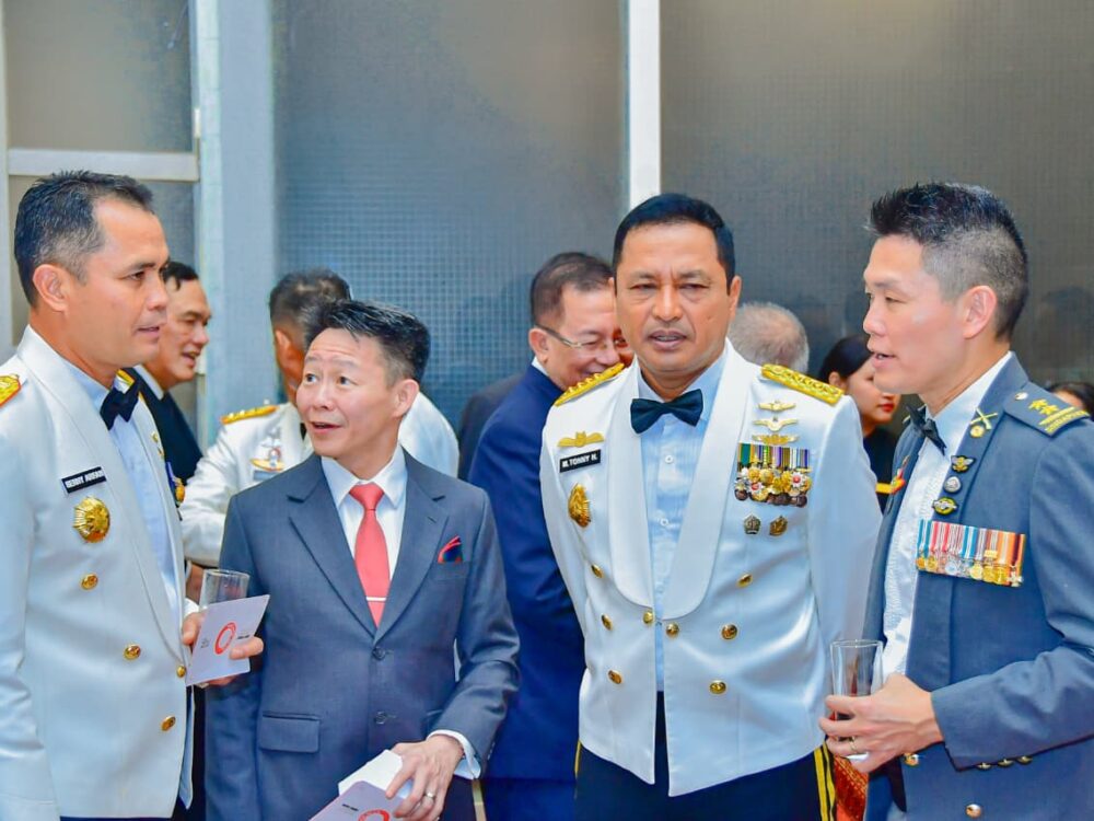 Peluncuran Persahan Perkuat Hubungan Pertahanan Indonesia-Singapura