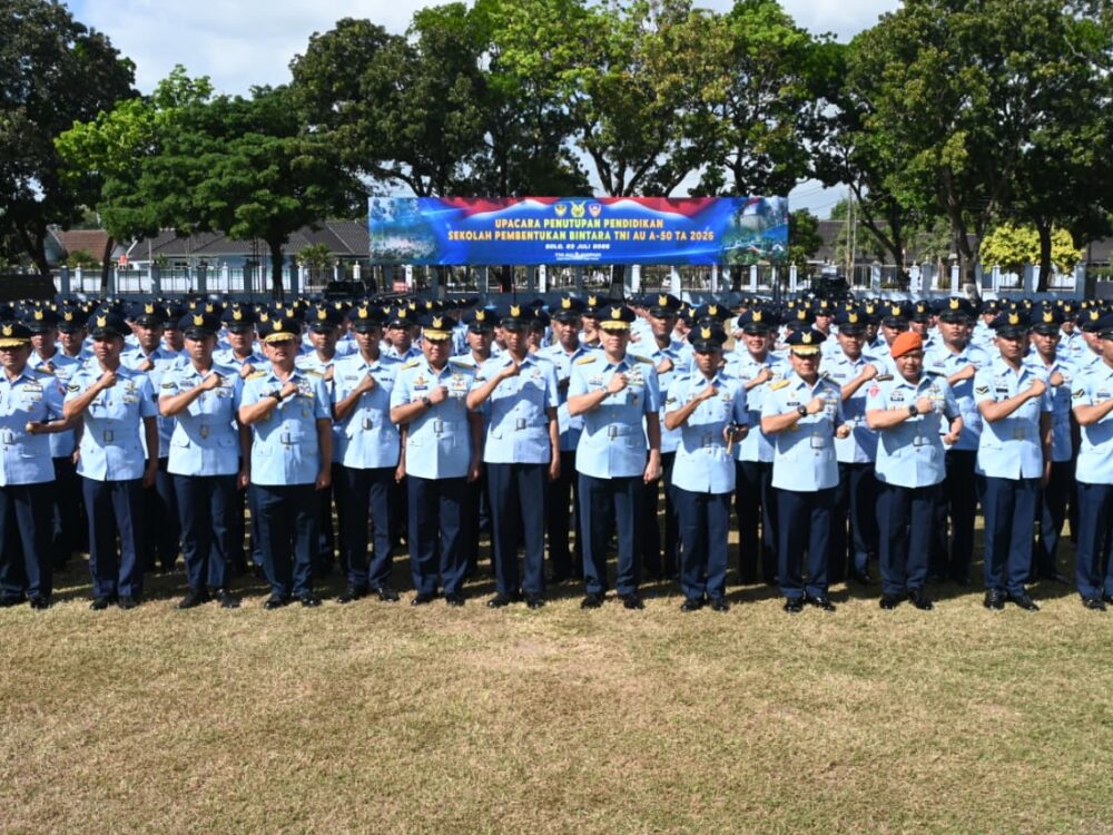 413 Lulusan Setukba Angkatan ke-50 Resmi Sandang Pangkat Sersan Dua TNI AU