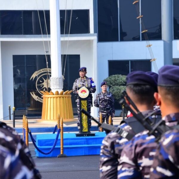 Pangkoarmada RI Pimpin Doa Bersama dan Apel Latopsfib TNI Terintegrasi 2026