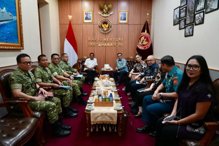 Wamenhan Terima Dubes RI untuk RRT dan Mongolia di Kemhan