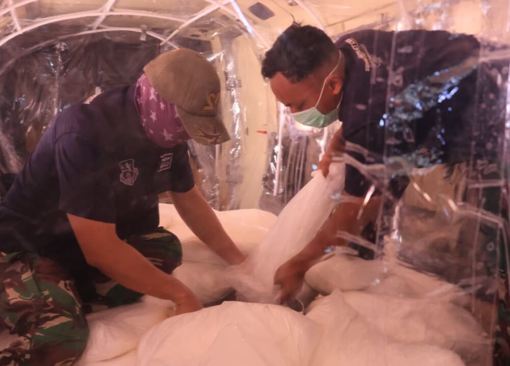 Karhutla Kaltim, TNI AU Gelar OMC dengan 1,6 Ton NaCI