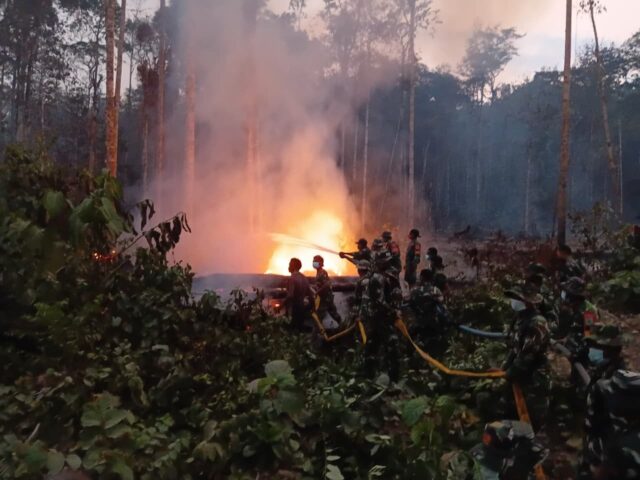 Kebakaran Lahan di Kampung Oyya Dikendalikan Tim Gabu