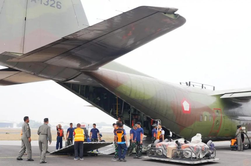TNI Kirim 1.054,603 Ton Bantuan untuk Korban Gempa NTT
