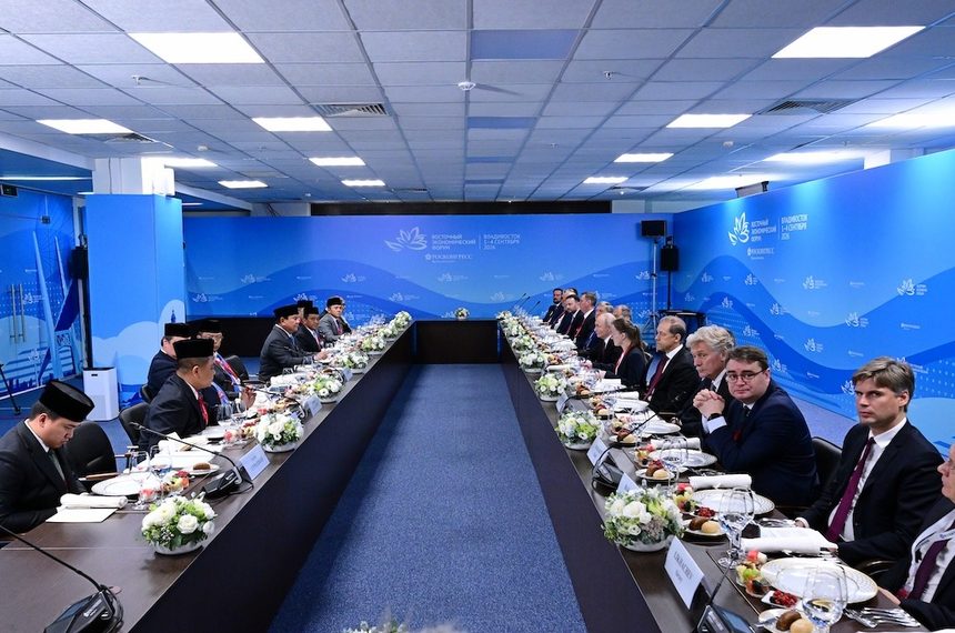 Menteri ESDM Bahlil Dampingi Prabowo dalam Lawatan ke Rusia