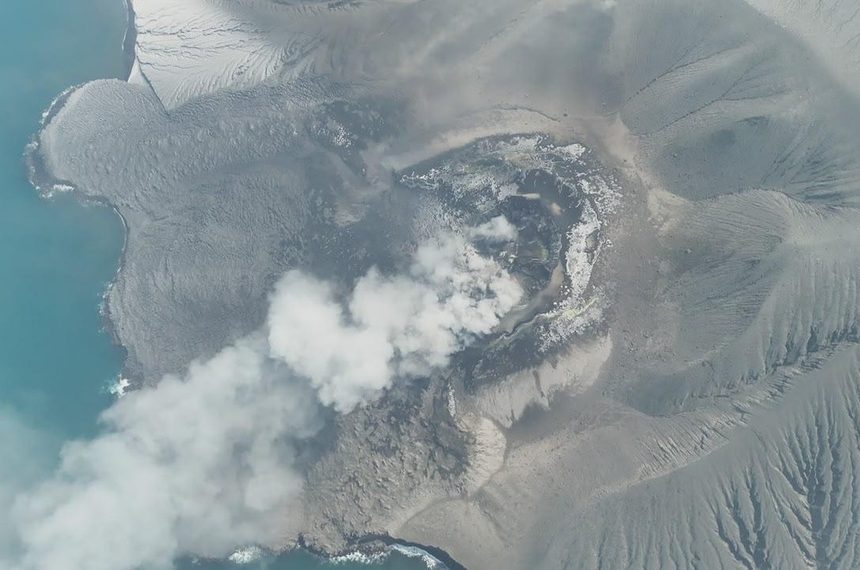 Erupsi Menerus Anak Krakatau Berakhir, Status Tetap Siaga