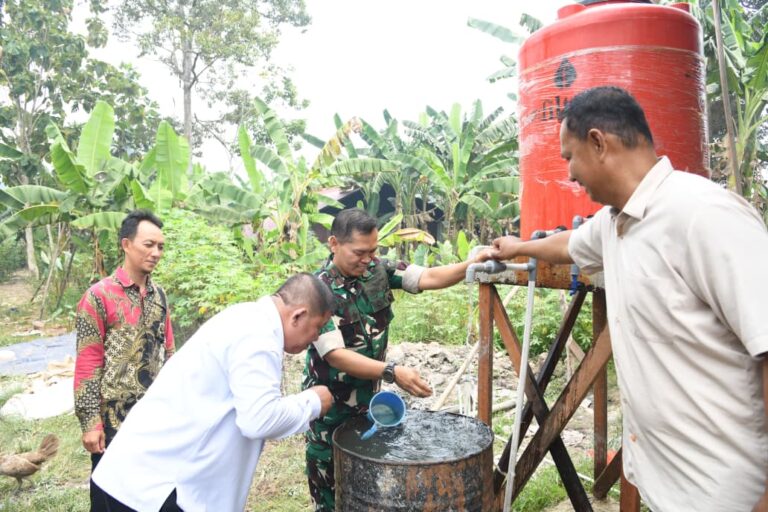 Lanud Supadio Dukung Sumur Bor untuk Warga Kubu Raya di Tengah Kemarau Panjang