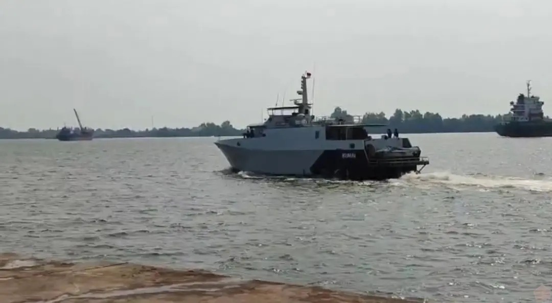 TNI Kerahkan Alutsista untuk Perkuat Operasi SAR KM Virgo Transport 8
