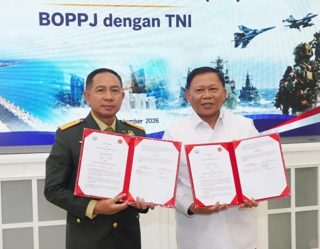 Panglima TNI Teken MoU dengan BOPPJ Dukung Pembangunan Tanggul Laut Pantura