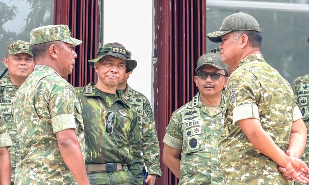 Wakasau Dampingi Wapang TNI Tinjau Airstrip Iray dan Percepatan KNMP-KDKMP di Papua