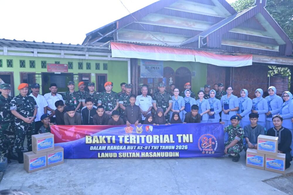 Lanud Sultan Hasanuddin Peringati HUT Ke-81 TNI Lewat Anjangsana dan Kepedulian