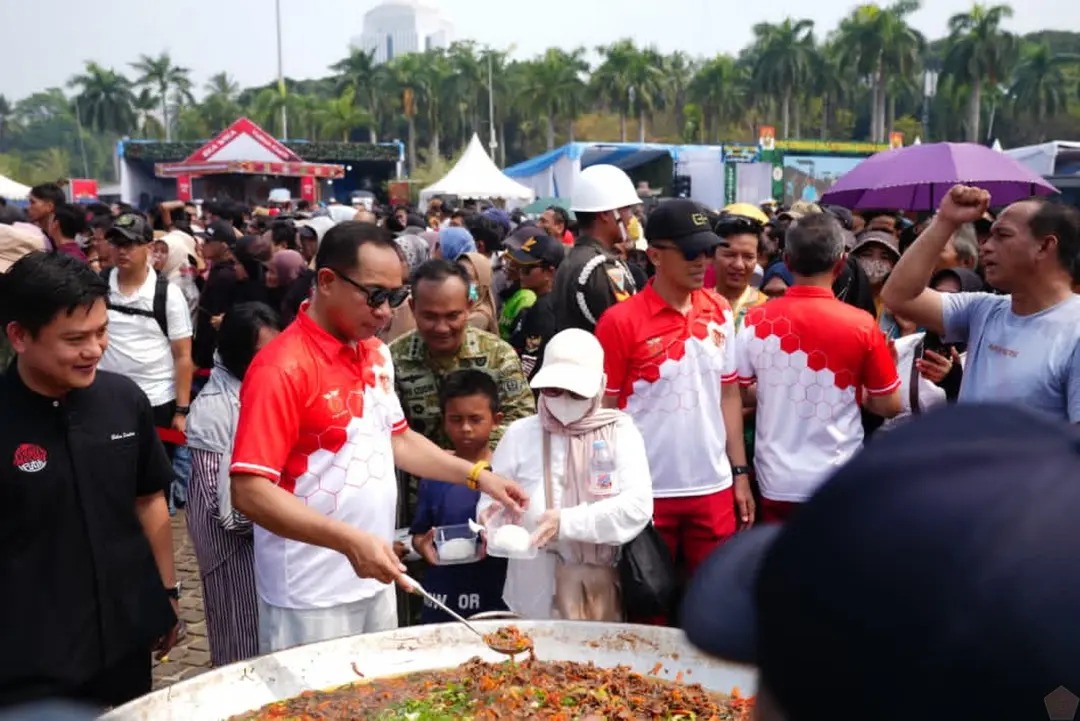 TNI Siapkan 22.000 Porsi Makanan Gratis untuk Warga di Monas