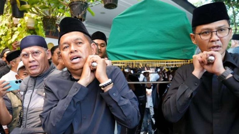 Dedi Mulyadi Lepas Danny Setiawan, Kenang Jasa Almarhum untuk Jabar