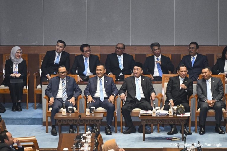 DPR Sahkan RUU Reforma Agraria, Wamenkeu Juda Agung Hadir di Paripurna