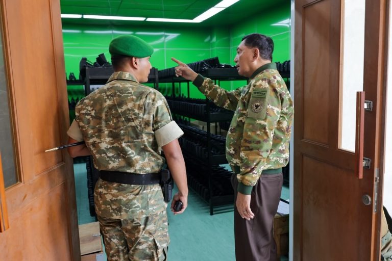 Menhan Sjafrie Tinjau Yonif TP 335/Macan Sukapura di Tasikmalaya
