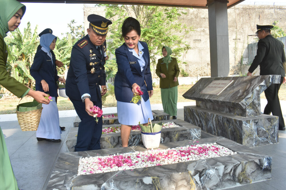 Jelang HUT ke-81 TNI, Wingdik 400/Matukjur Ikuti Ziarah Nasional