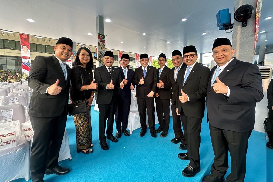 Menkeu Suahasil Hadiri HUT ke-81 TNI, Prabowo Dorong TNI Terus Hadir untuk Rakyat