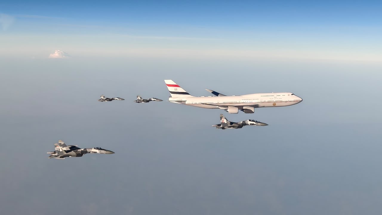 Pengawalan Sukhoi dan F-16 TNI AU Warnai Kunjungan Kenegaraan Presiden Mesir