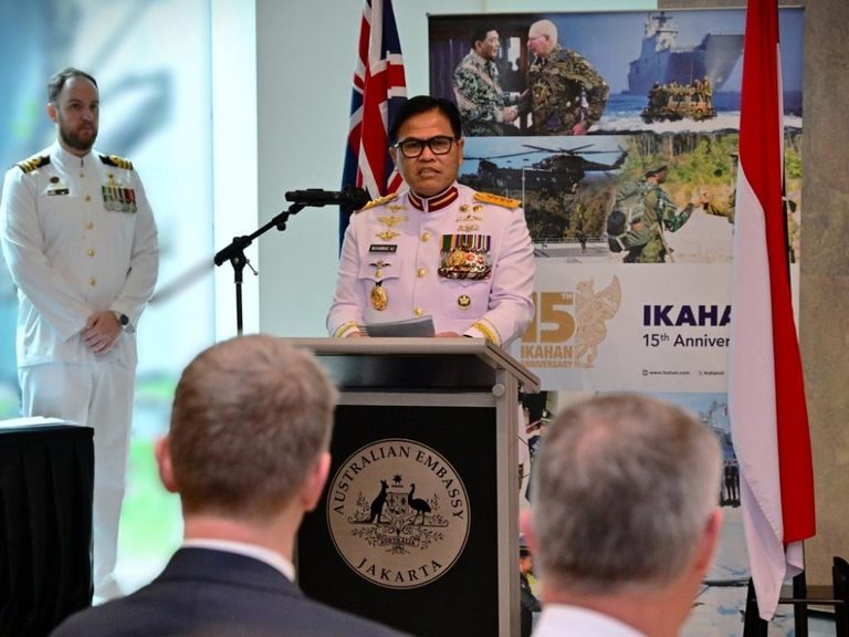 KASAL Muhammad Ali Terima Tanda Kehormatan Australia atas Kerja Sama Pertahanan