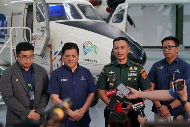 Eksplorasi Industri Pertahanan DEFEND ID, Kemhan Tinjau N219 Karya Anak Bangsa