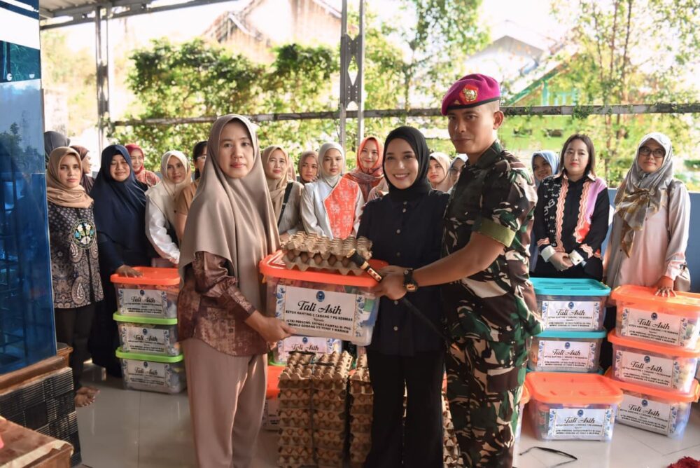 Danyonif 9 Marinir Kunjungi Keluarga Prajurit Satgas Papua