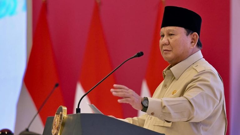 Prabowo Targetkan Penyaluran Kredit Rakyat Rp400 Triliun pada 2027