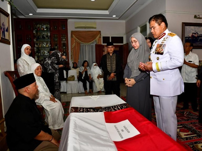 Widodo Adi Sutjipto Dimakamkan Secara Militer, KASAL Hadir di Kalibata